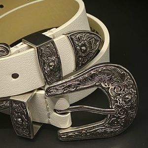 EXPRESS DOUBLE BUCKLE WHITE WESTERN STYLE BELT